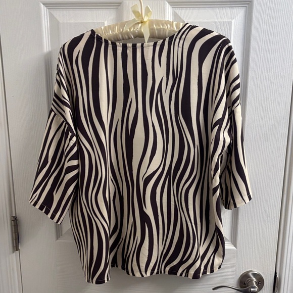 NWT Women's Corey Lynn Calter for Antropologie Zebra and Tiger Print Top Size S - Picture 6 of 11